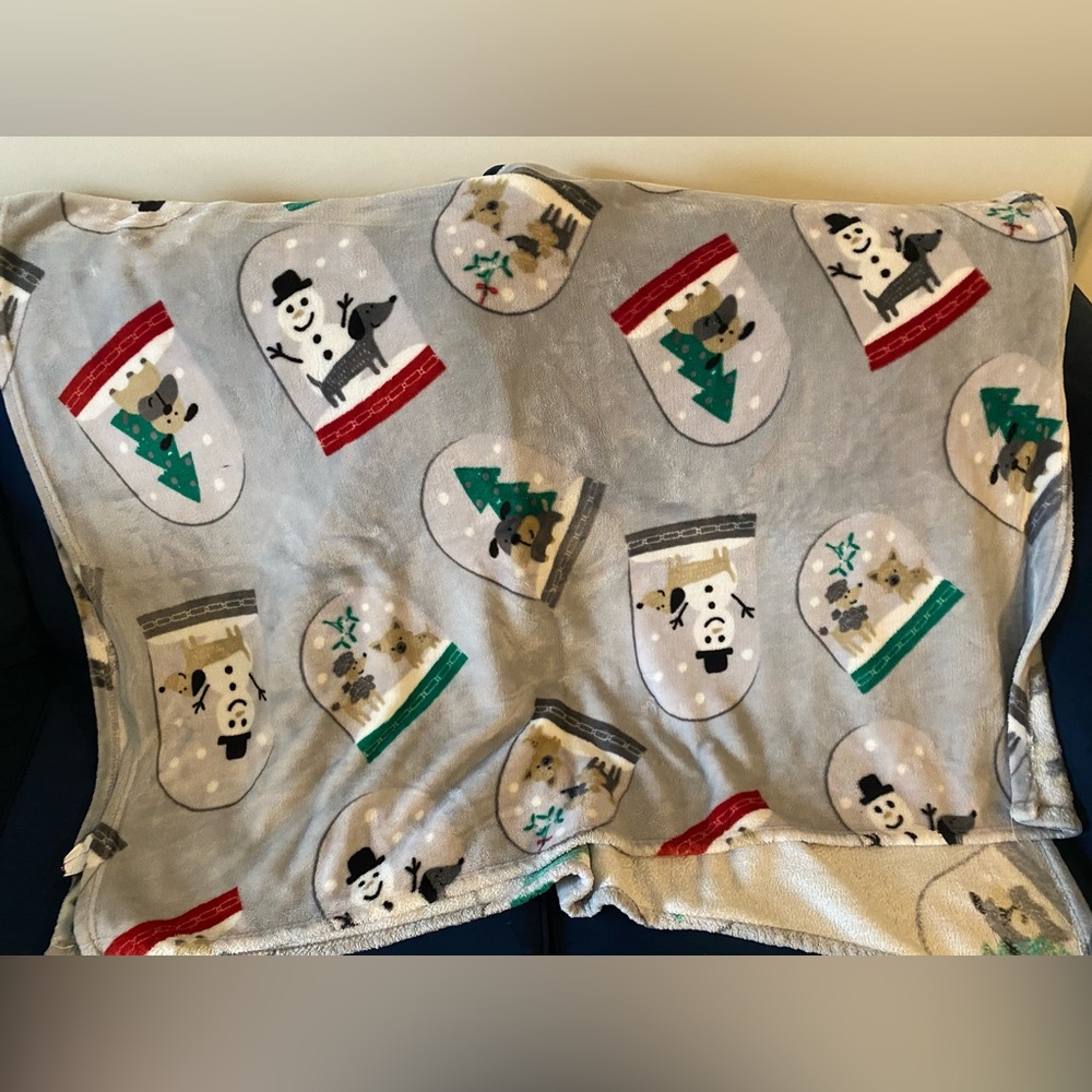Festive Dog Snow Globe Blanket